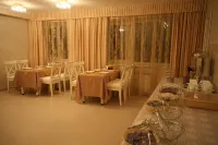Hotel Tomsk - parking