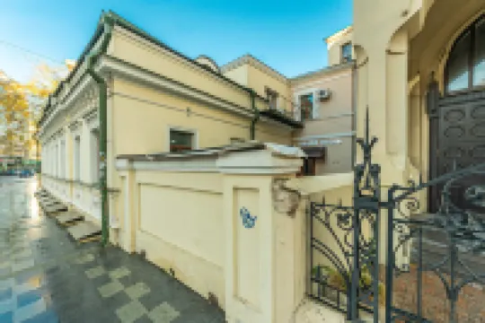 Halva Hotel Polyanka Hotel berhampiran Galeri Tretyakov