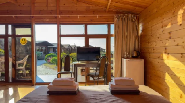 Gudwin Glamp (Gudvin Glemp) のホテル