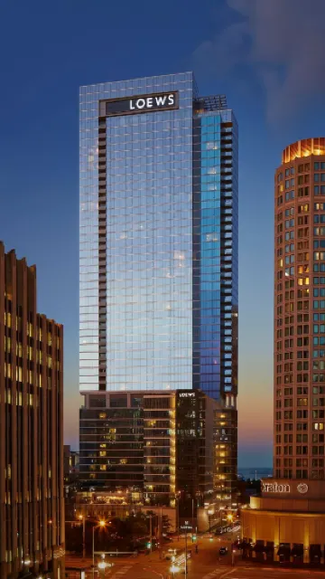 โรงแรมโลว์ส ชิคาโก