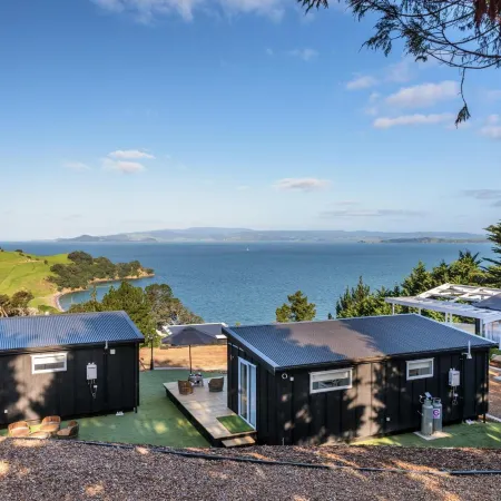 Woodside Bay Chalets