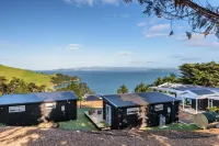 Woodside Bay Chalets - Tiny houses
