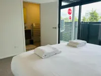 Hutt Central Brand new 3BR | 2Bath+ Balcony+Garage+ 15 minutes to Wellington CBD - parking
