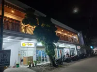 Beehive elnido tourist inn Hotels near Taraw Cliff