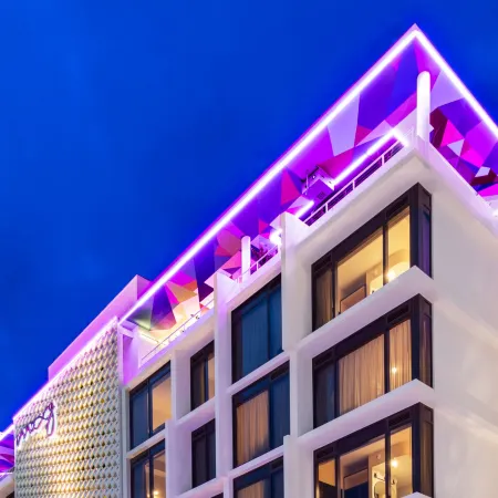 Moxy Miami South Beach