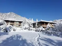 Banon Resorts Отели рядом с достопримечательностью «Tushita Homestay»