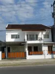 Homestay Omah Putih Hotel a Pundong