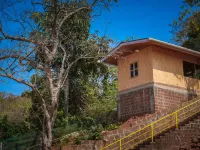 Santanas Wooden Cottages Hotels in Bogmolo