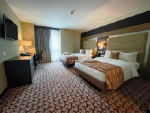 Waldorf Hotel โรงแรมใกล้Edificio Chataing