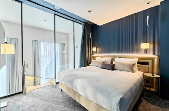 Hotel 50|60 Omsk のホテル