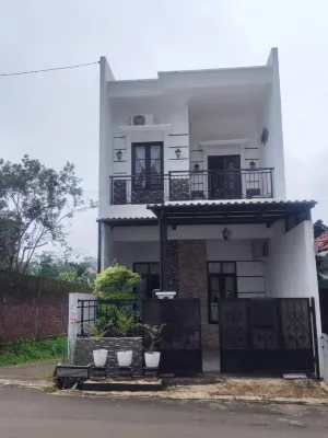 Vina Guest House Pudakpayung - 3-Star