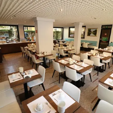 Hotel Domenichino Отели рядом с достопримечательностью «Лорентеджо»