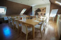 Imola Udvarház Dessert Hotel - 3 ดาว