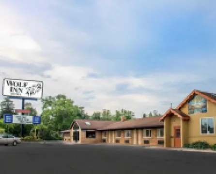 Wolf Inn Hotel Отели в г. 