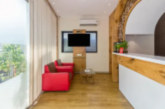 Hotel Grandeur-Near Mumbai International Airport