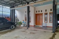 RedDoorz Syariah Near Komplek Candi Arjuna Dieng 2 Hôtels à : Kejajar