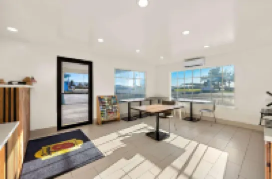 Super 8 by Wyndham Crescent City Hotels in Crescent City