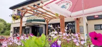 Newburgh Inn - parking