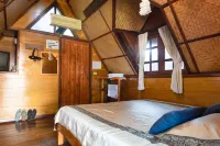 RoomQuest Golden Triangle Premium Collection