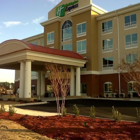 Holiday Inn Express & Suites SMITHFIELD - SELMA I-95 by IHG
