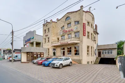 Grig Hotel Hotels near Rostovskiy Razvodnoy Zheleznodorozhnyy Most