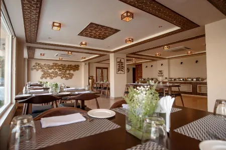 The Sarai Отели рядом с достопримечательностью «Шалимар Ба Магал Гарден»