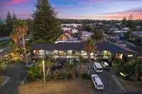 Orewa Beachcomber - parkir