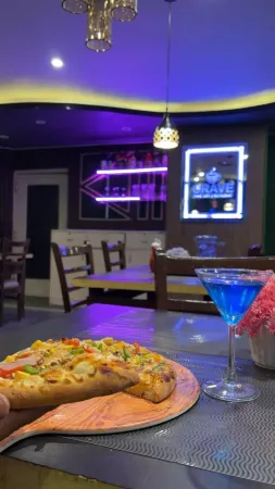 Nancy Paradise hotel Отели рядом с достопримечательностью «British cemetery gang nahar»