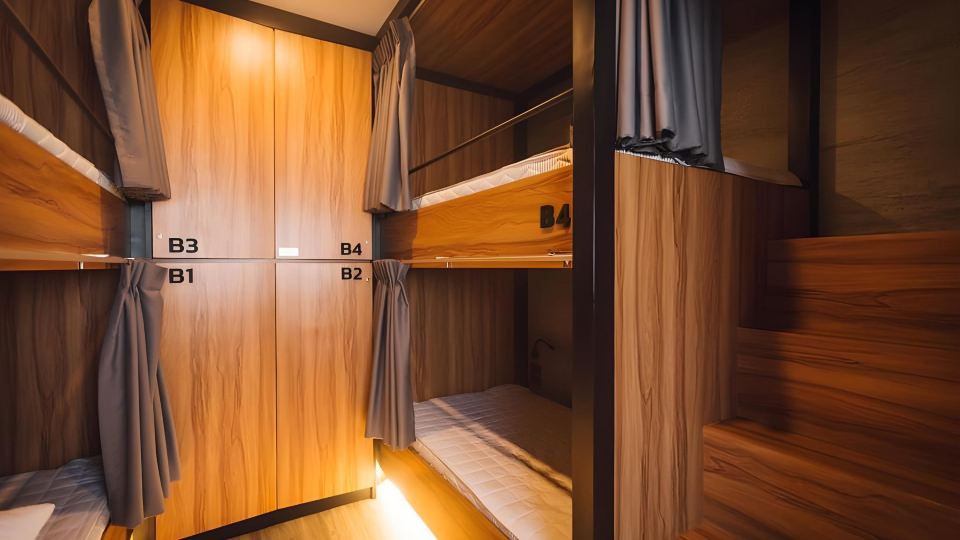 นีซ โฮสเทล
