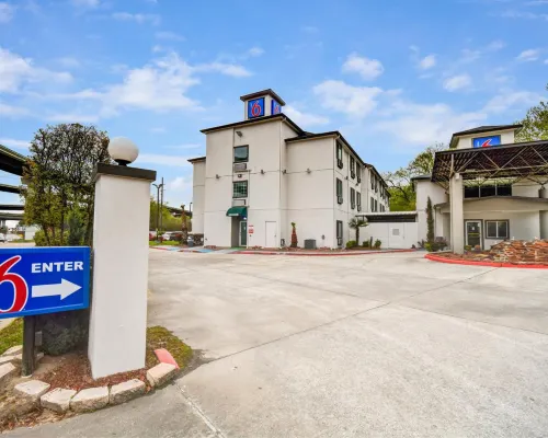 Motel 6 Humble, TX - Houston International Airport Hotels in Humble