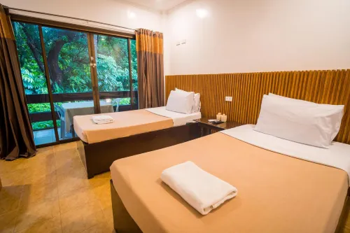 Lisland Rainforest Resort Hotels in Rosales