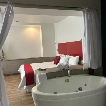 Zújmú Business Boutique Hotel