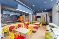 宜必思快捷布盧梅瑙酒店 - 早餐