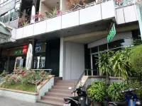Akur Hotel Malioboro Mitra RedDoorz - 2-Star