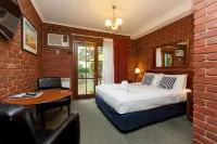 Armour Motor Inn