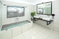 The Stay Ranakpur - Hot Tub