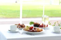 Stamford Grand Adelaide - Breakfast