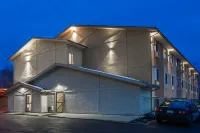 Super 8 by Wyndham Dubuque Отели в г. Дабук