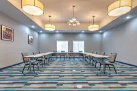 La Quinta Inn & Suites by Wyndham Decatur