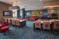 Fairfield Inn & Suites Altoona 阿爾圖納住宿飯店