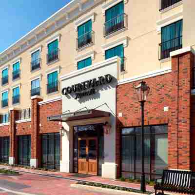 Courtyard LaGrange Hotel Exterior