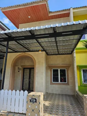 VILLA BRASTAGI RESORT V.18 Hotels in Sempajaya