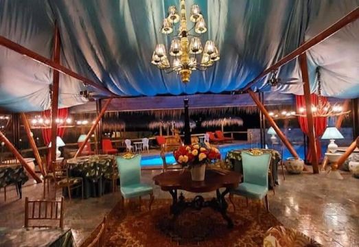 정글 문 홈스테이 리조트