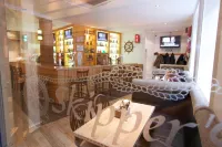 The Kirkwall Hotel - С баром