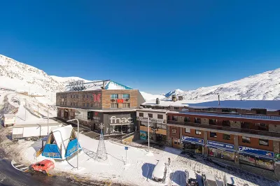 Estudis Turístics Cims Pas 3000 Hotels in 