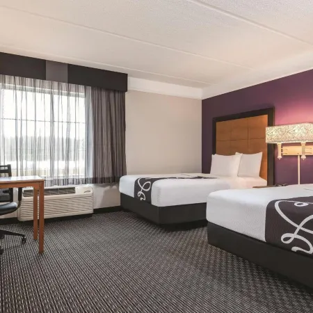 La Quinta Inn & Suites by Wyndham Univ Area Chapel Hill