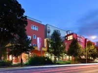 Novina Hotel Tillypark Hotels near Weststadt