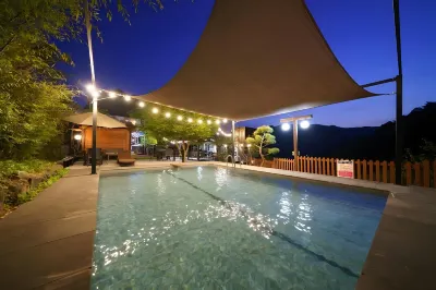 Miryang Pine Tree Pool Villa Pension 密陽冰穀附近的飯店
