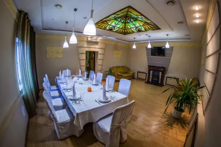 Империал Отели рядом с достопримечательностью «Детский парк»