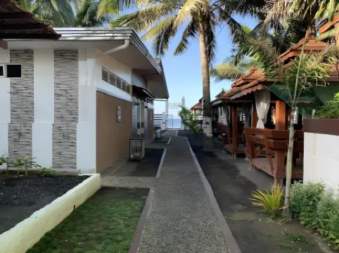 Villa MJ Maristela Beach Resort